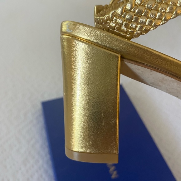 Stuart Weizmann Vicky Metallic Leather Sandals Gold - Picture 9 of 13
